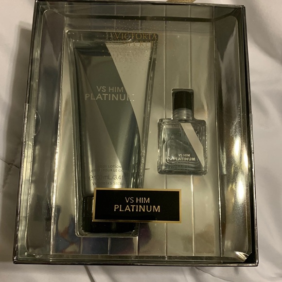Victoria's Secret Other - Mens lotion gift set